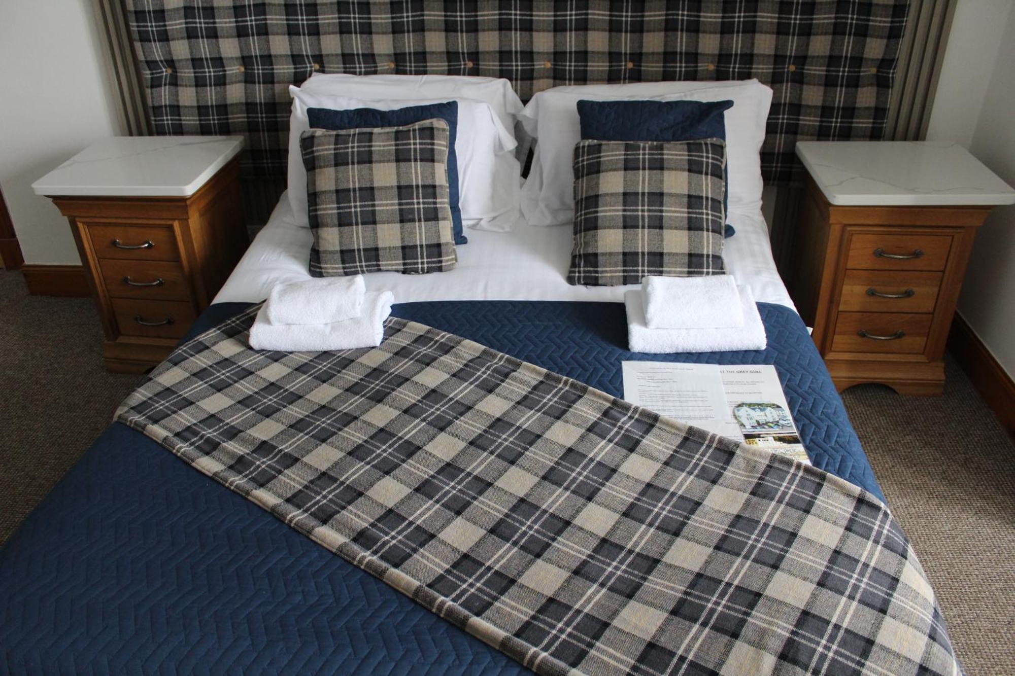 The Grey Gull Hotel Ardrishaig ภายนอก รูปภาพ